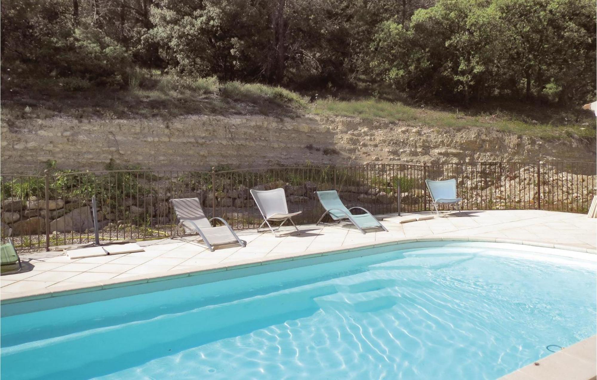 Awesome Home In Bollene With Wifi Bagian luar foto