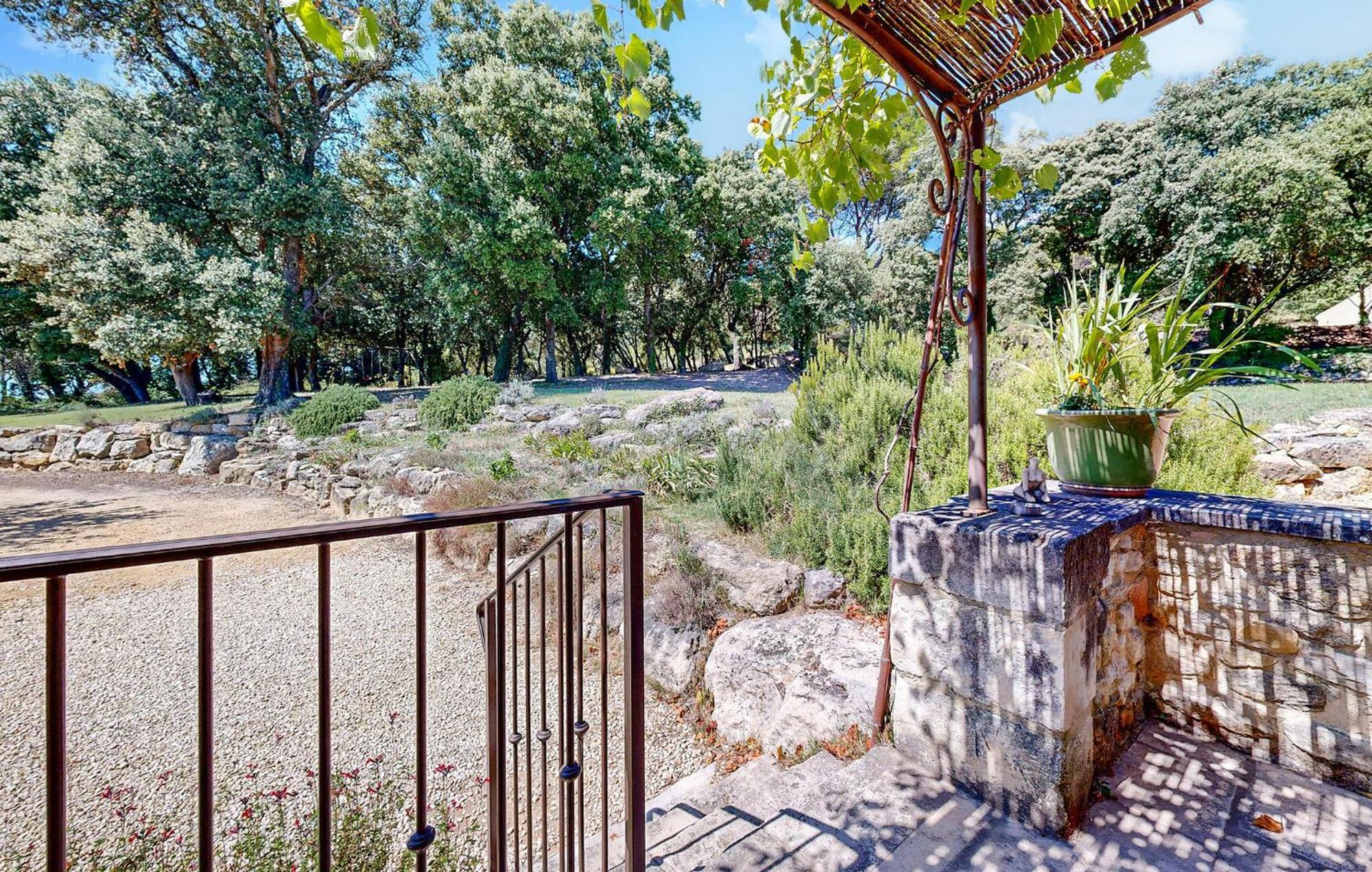 Awesome Home In Bollene With Wifi Bagian luar foto