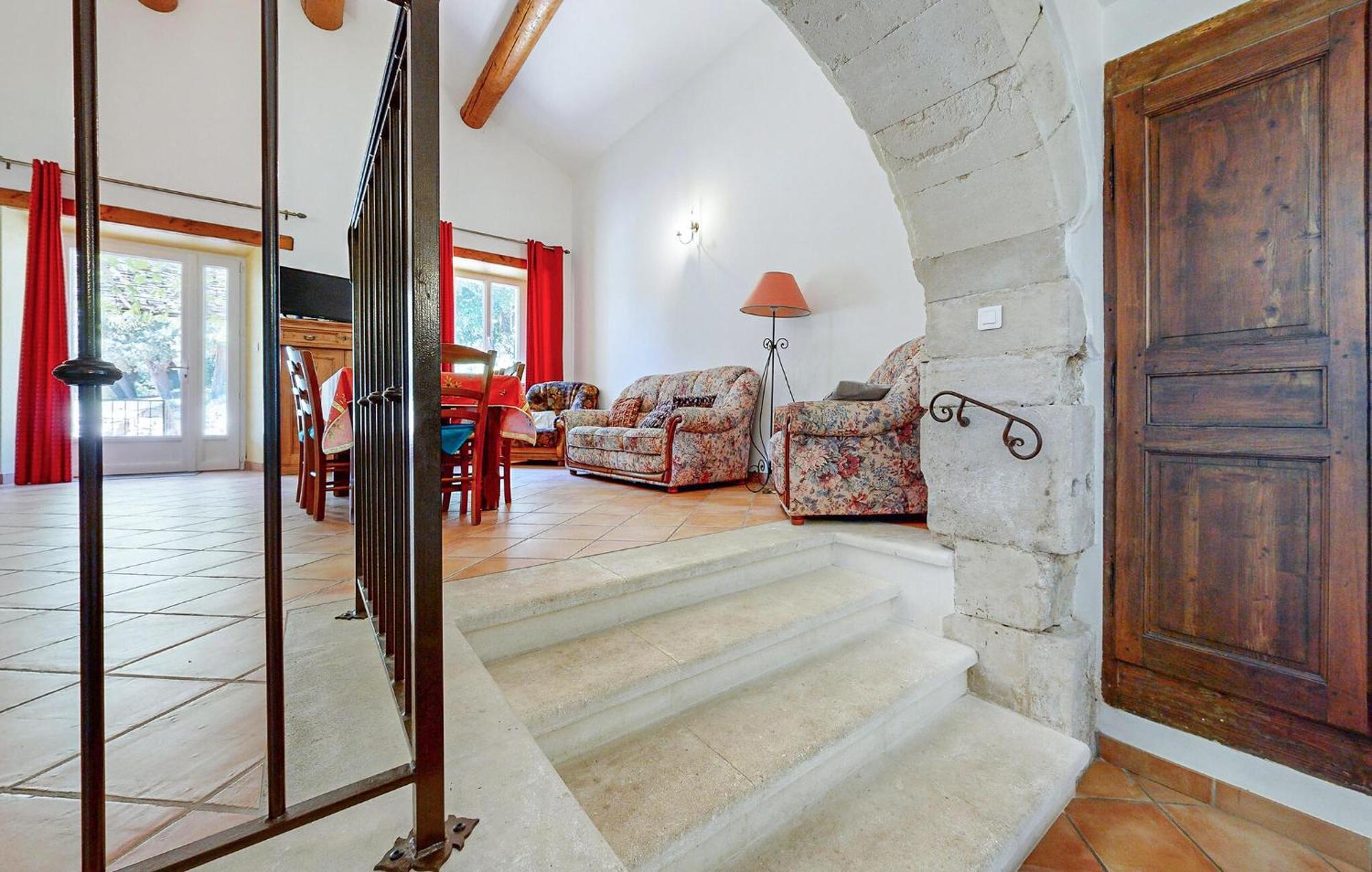 Awesome Home In Bollene With Wifi Bagian luar foto